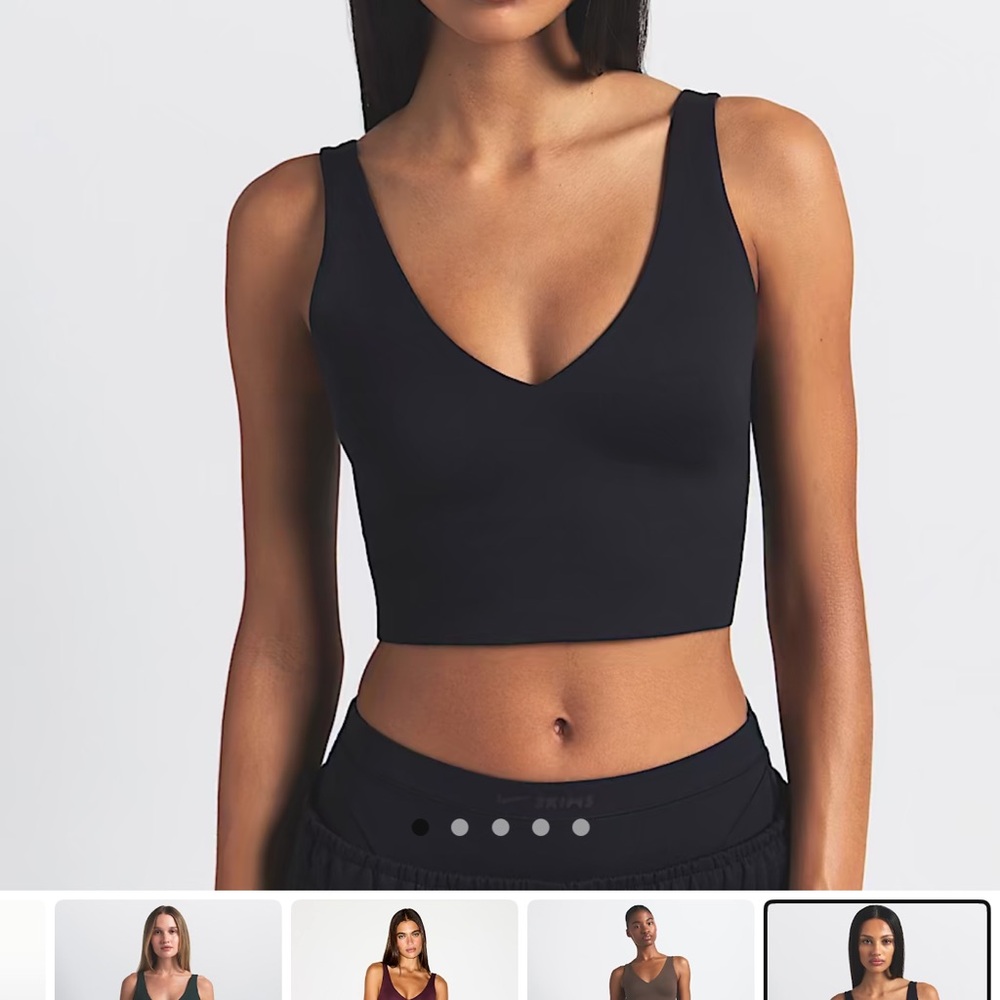 NikeSKIMS Matte
Women's V-Neck Long-Line Bra Size M